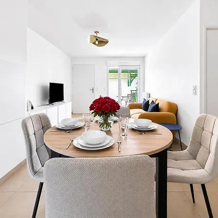 Appartement T2 Moderne Avec Balcon Et Stationnement Gratuit
