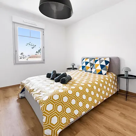T2 Moderne Avec Balcon Et Stationnement Gratuit Appartement Arcachon