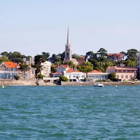 Appartement T2 Moderne Avec Balcon Et Stationnement Gratuit Arcachon